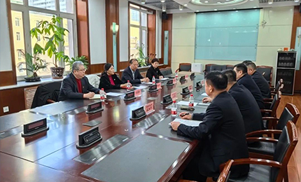 凯发k8国际董事长胡晓萍、总裁芦传有赴黑龙江省药品监督管理局座谈交流